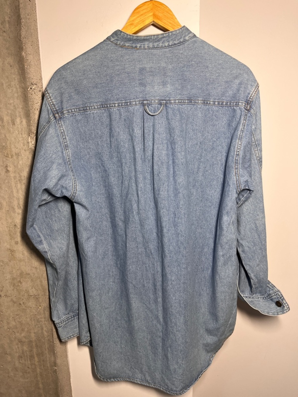 🔥CLEAROUT🔥3/$25🔥2pc women’s | Denim shirt + Crossbody Bag | Size 12 - Picture 3 of 16